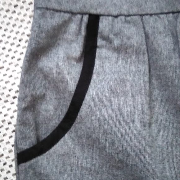 Stooshy WOMEN'S SHORT SKIRT. VERY CUTE. ( Sz S) - Picture 4 of 7